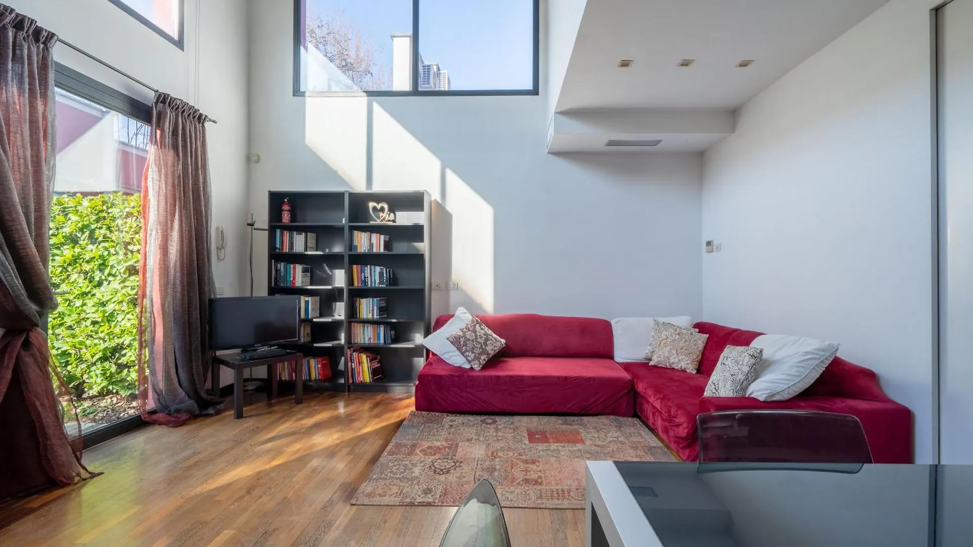 Design Loft Milano - Red Lofty - Collegato A Rho Fiera E Mico, Wi-Fi & Parking contacts