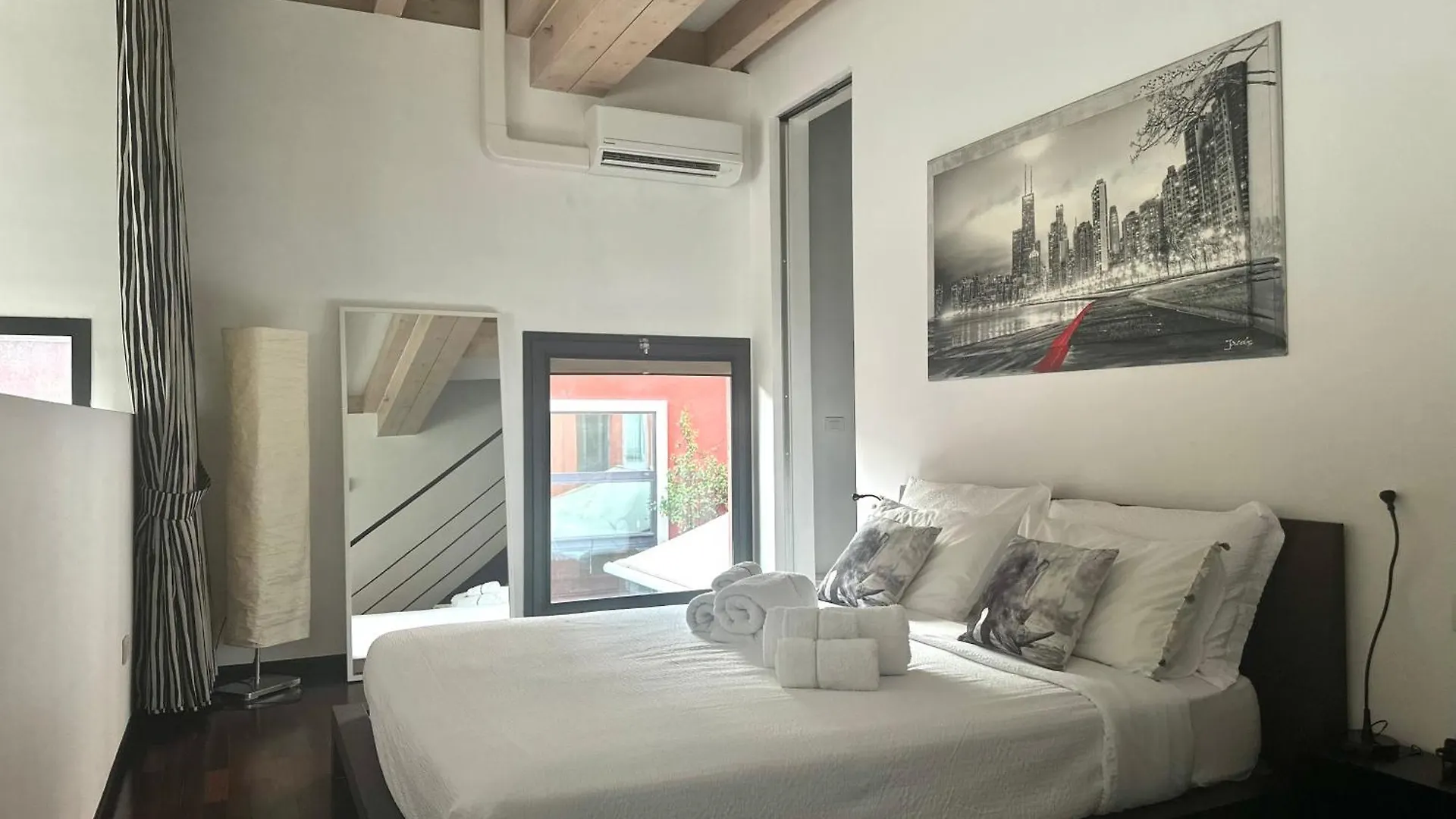 Red Lofty Milano- Loft Moderno Comodo Per Ippodromo, San Siro, Fiere E Politecnico, Parking 이탈리아