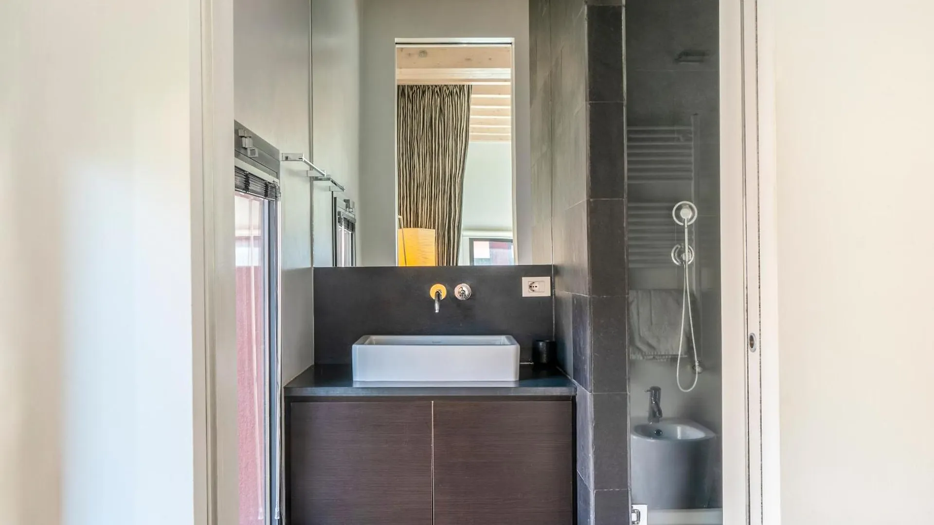 Red Lofty Milano- Loft Moderno Comodo Per Ippodromo, San Siro, Fiere E Politecnico, Parking